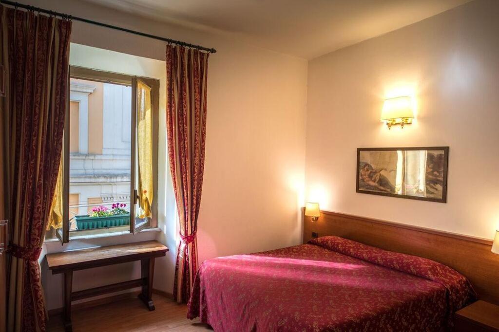 Domus Appia 154 B&B ローマ エクステリア 写真