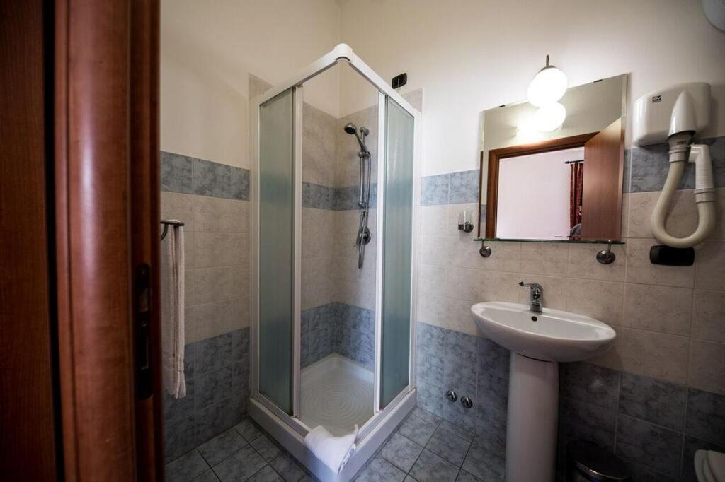Domus Appia 154 B&B ローマ エクステリア 写真