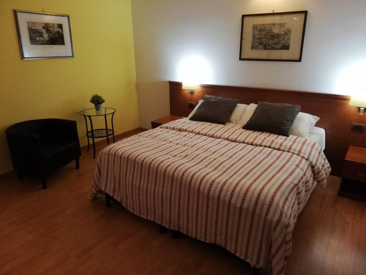 Domus Appia 154 B&B ローマ エクステリア 写真